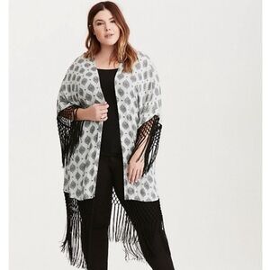 Torrid Medallion Green Black Fringe long bohemian carefree fun Kimono